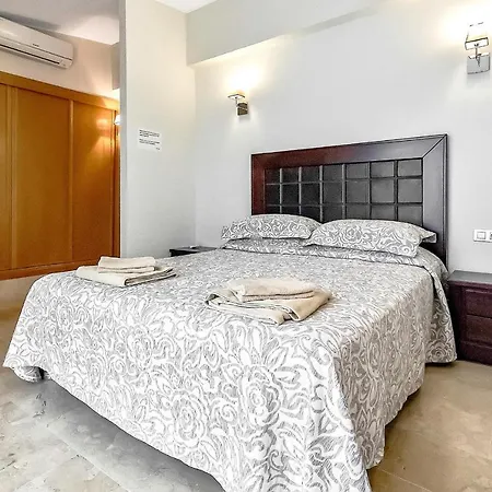 Townhouse 2 Bedrooms On The First Line *