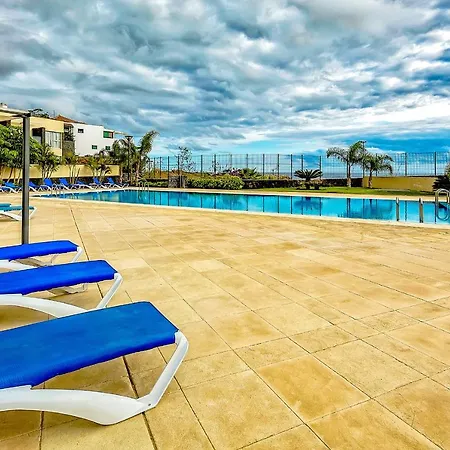 Townhouse 2 Bedrooms On The First Line *