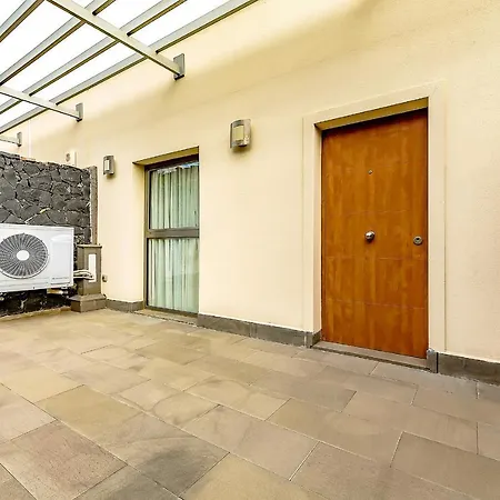 Townhouse 2 Bedrooms On The First Line * 산미겔데아보나