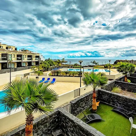 Townhouse 2 Bedrooms On The First Line *