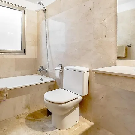 別荘 Townhouse 2 Bedrooms On The First Line *